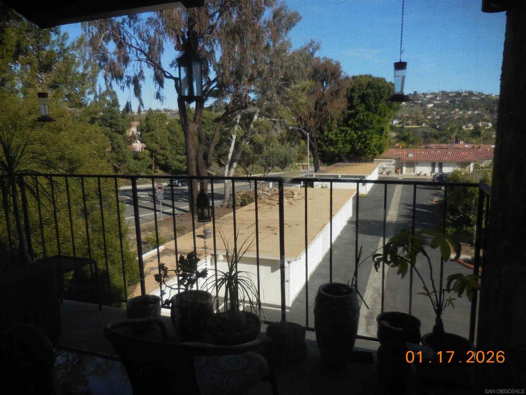 Residential Lease for rent at 1937 Alga Rd. C, Carlsbad CA featuring 1 bed and 2 baths