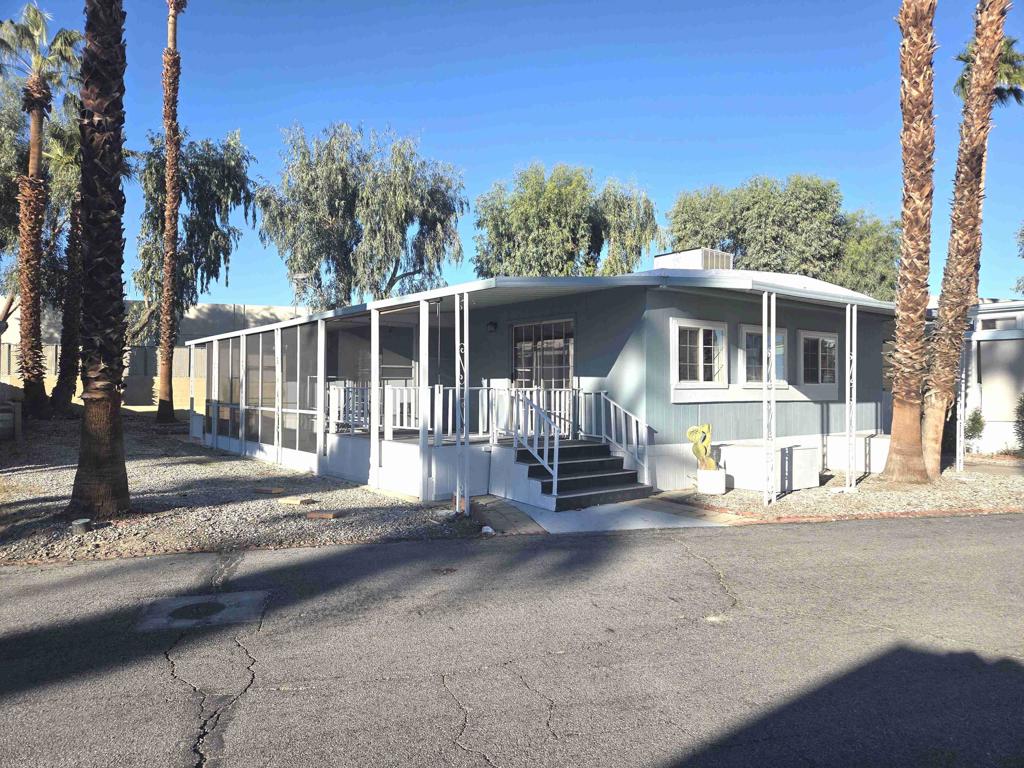 Manufactured In Park for sale at 490 Prairie, Cathedral City CA featuring 2 beds and 2 baths