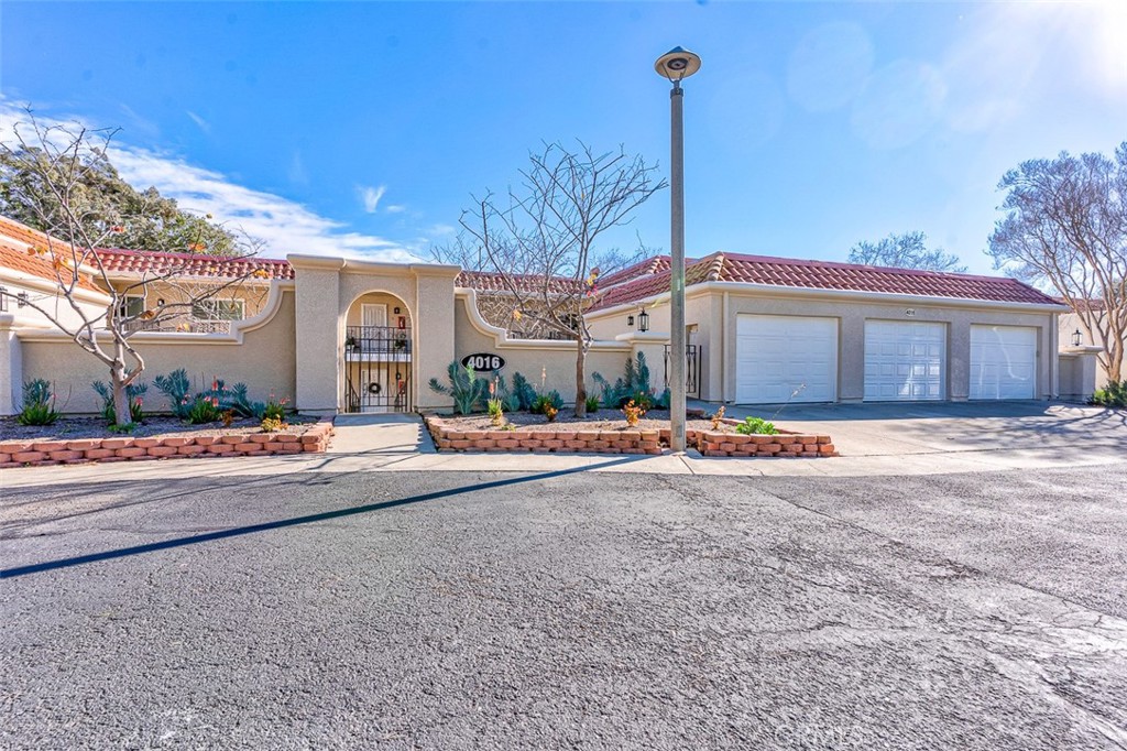 Residential for sale at 4016 Calle Sonora Este P, Laguna Woods CA featuring 2 beds and 2 baths