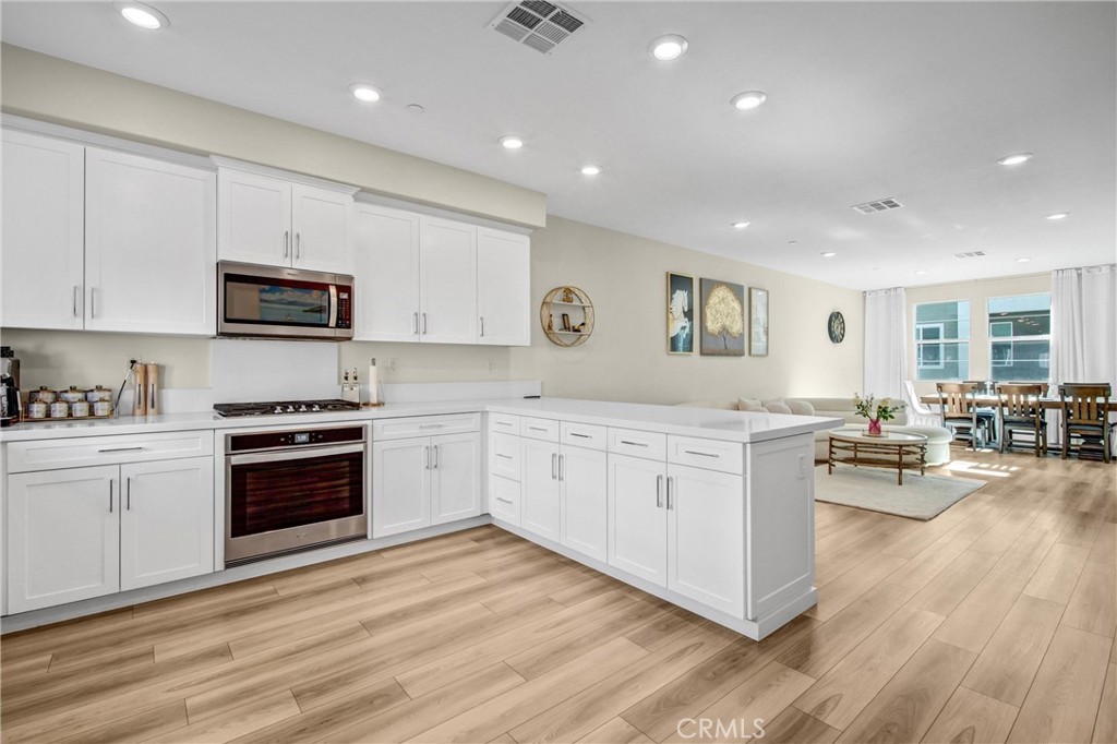 Residential for sale at 27120 Valley Oak Place, Valencia CA featuring 3 beds and 4 baths
