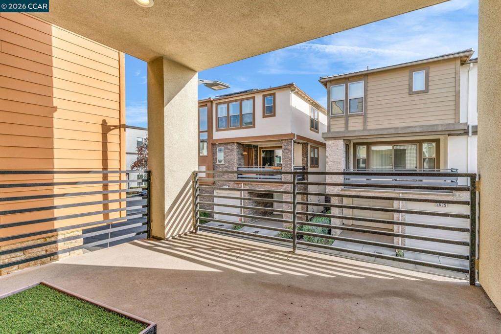 Residential for sale at 5535 5535 Horizon Pkwy, Dublin CA featuring 4 beds and 4 baths