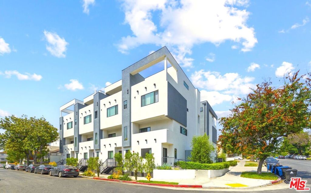 Residential for sale at 497 N St Andrews Place, Los Angeles CA featuring 3 beds and 4 baths