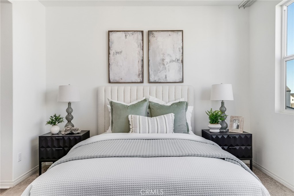 Residential for sale at 174 Sawbuck, Irvine CA featuring 2 beds and 3 baths