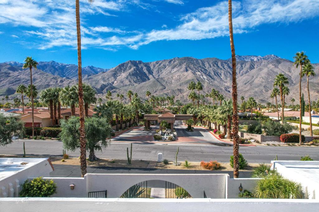Residential Lease for rent at 3350 E Bogert Trail, Palm Springs CA featuring 3 beds and 2 baths