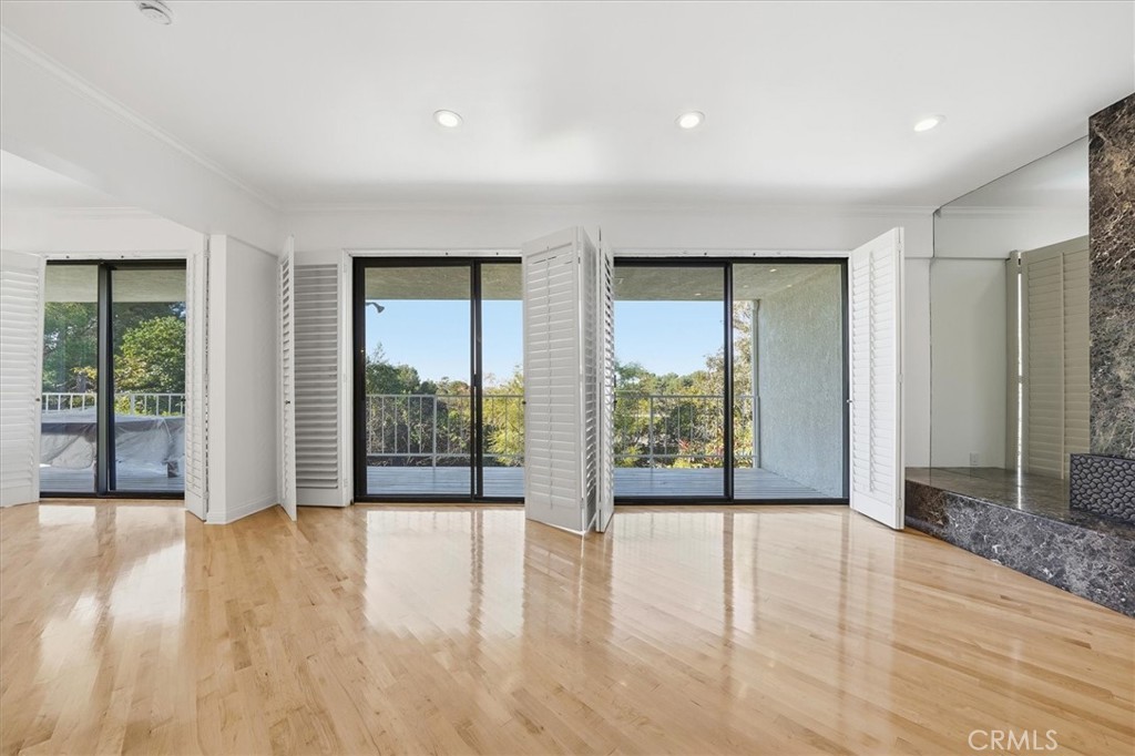 Residential Lease for rent at 1917 Via Estudillo, Palos Verdes Estates CA featuring 5 beds and 5 baths