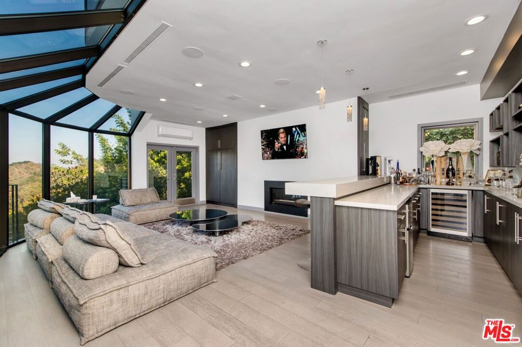 Residential for sale at 11955 Pinnacle Place, Beverly Hills CA featuring 4 beds and 5 baths