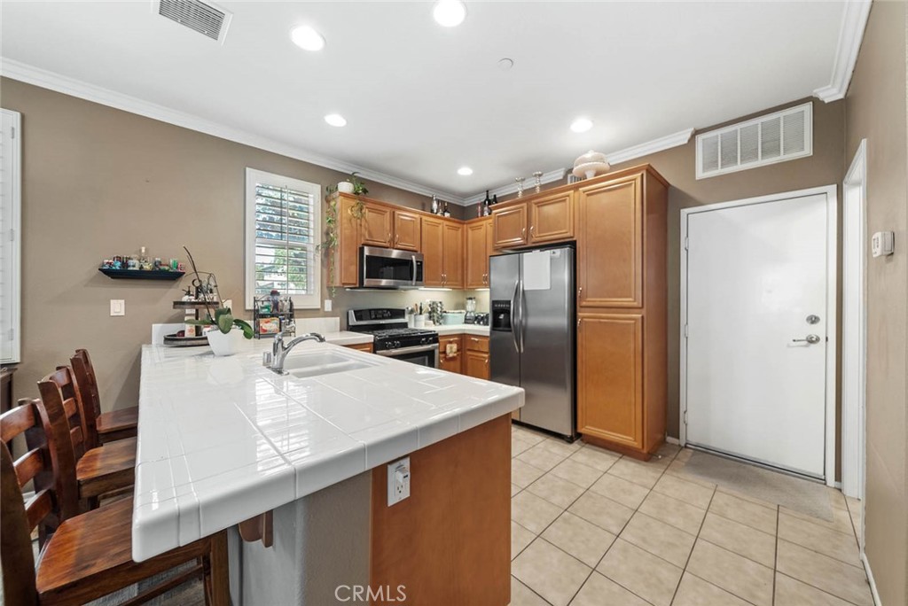 Residential for sale at 8055 Pueblo Pl 101, Rancho Cucamonga CA featuring 2 beds and 3 baths