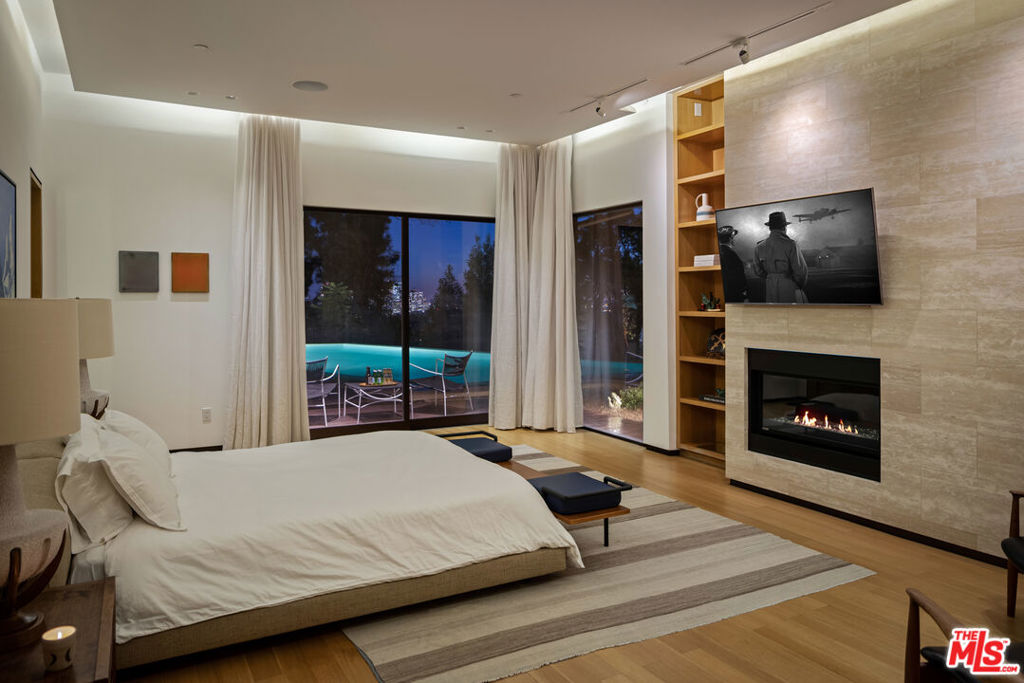 Residential for sale at 1120 El Retiro Way, Beverly Hills CA featuring 7 beds and 9 baths