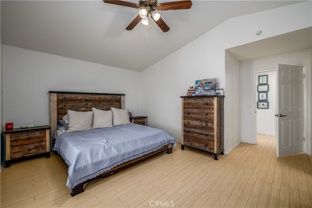 Residential for sale at 41552 Willow Run, Temecula CA featuring 3 beds and 2 baths