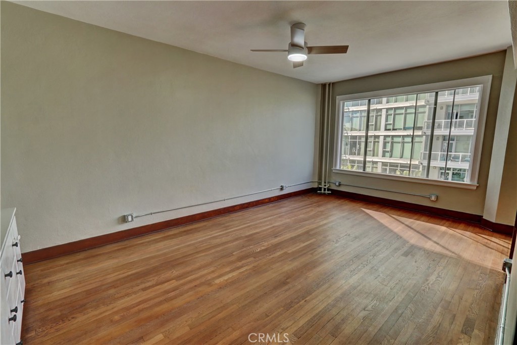 Residential Lease for rent at 360 W Ocean, Long Beach CA and 1 bath