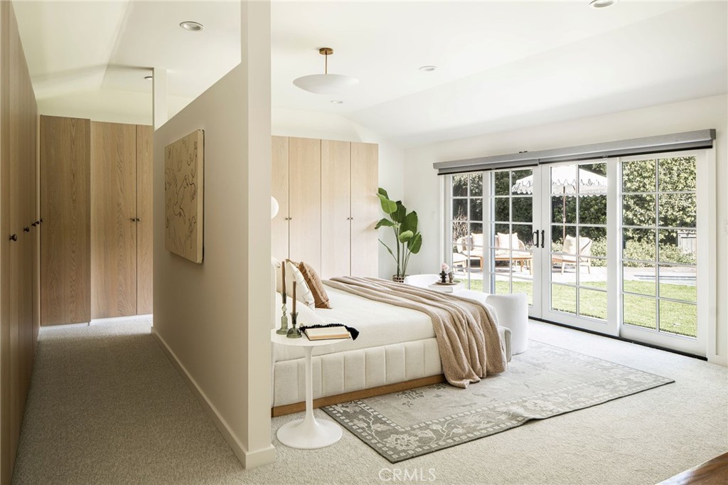 Active for sale at Toluca Lake, CA, Toluca Lake, CA CA and 2 baths