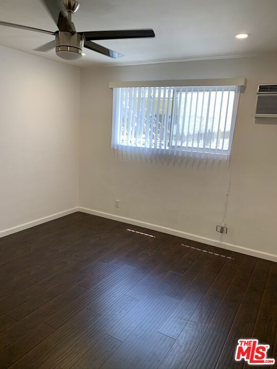 Residential Lease for rent at 7924 Clinton Street, Los Angeles, Los Angeles County CA featuring 2 beds and 2 baths