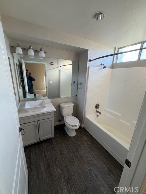 Residential Lease for rent at 712 E Walnut 306, Pasadena CA featuring 2 beds and 2 baths