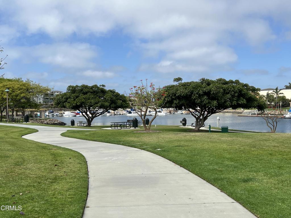 Residential Lease for rent at 1465 Donegal Way, Oxnard CA featuring 4 beds and 4 baths