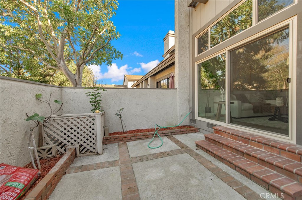 Residential for sale at 7 sunup, Irvine CA featuring 3 beds and 3 baths