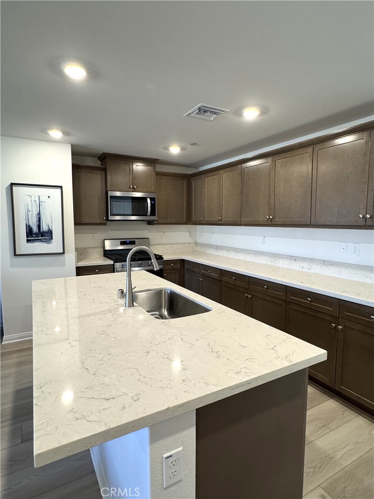 Residential Lease for rent at 3909 E Coronado Privado, Ontario CA featuring 2 beds and 2 baths