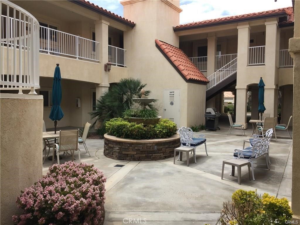 Residential Lease for rent at 19247 Palo Verde, Apple Valley CA featuring 2 beds and 2 baths