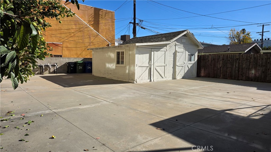 Residential for sale at 242 N St Andrews, Los Angeles CA featuring 2 beds and 1 bath
