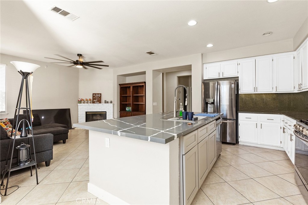Residential for sale at 26649 Brickenridge, Murrieta CA featuring 5 beds and 3 baths