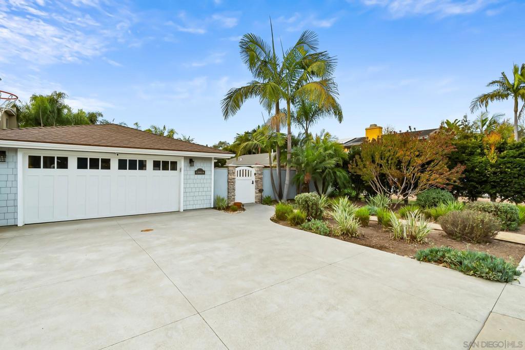 Residential for sale at 13814 Recuerdo Dr, Del Mar CA featuring 4 beds and 2 baths
