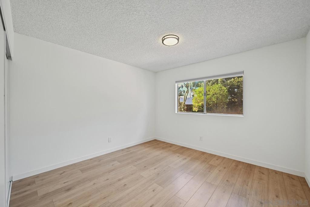 Residential for sale at 2050 Oak Hill Dr, Escondido CA featuring 3 beds and 2 baths