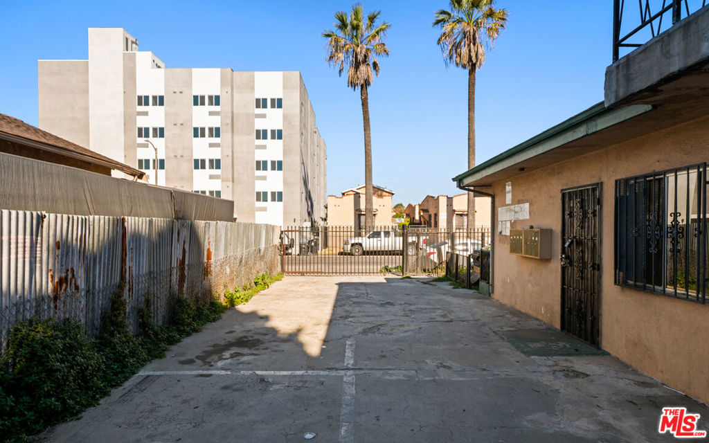 Residential Income for sale at 732 W 76th Street, Los Angeles CA featuring 10 beds and 8 baths