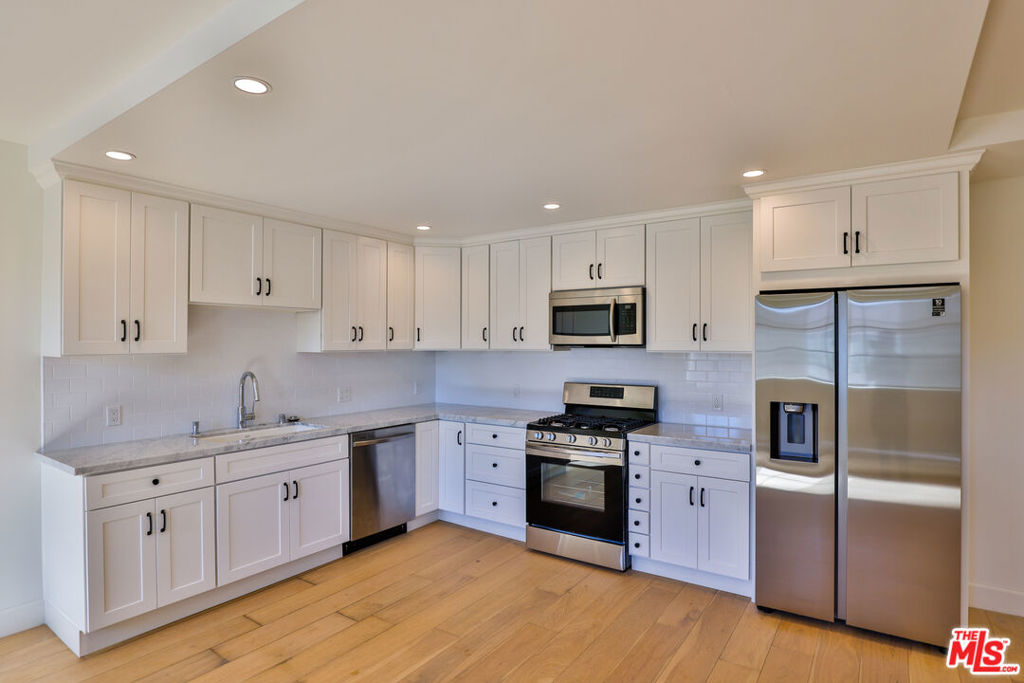 Residential Lease for rent at 22227 PACIFIC COAST Highway C-F, Malibu CA featuring 1 bed and 1 bath