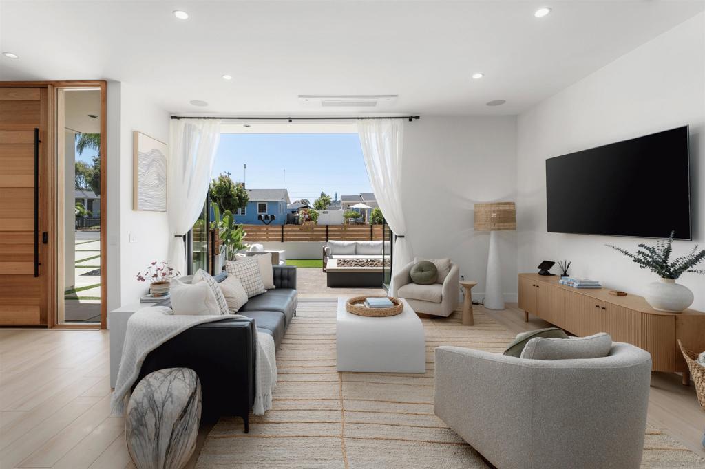 Residential Income for sale at 5140 Los Robles Dr, Carlsbad CA