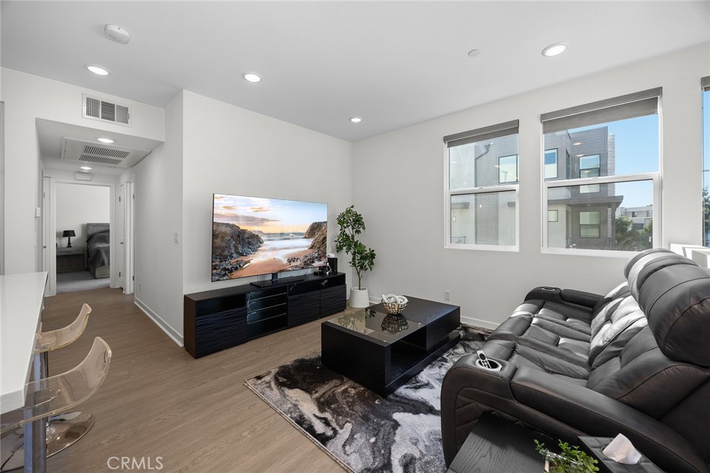 Residential for sale at 11026 Momentum, Rancho Cucamonga CA featuring 2 beds and 2 baths