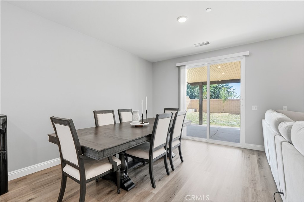 Residential for sale at 569 Pooish, San Jacinto CA featuring 3 beds and 2 baths