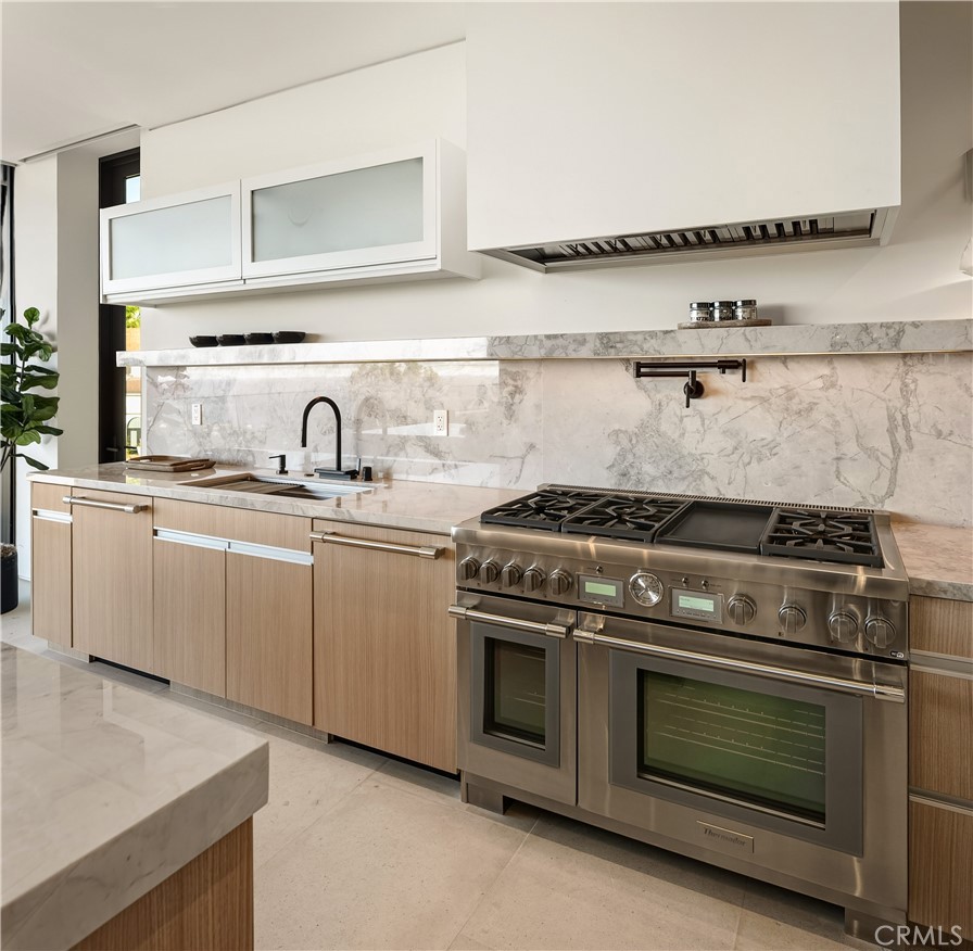 Residential for sale at 840 Gainsborough, Laguna Beach CA featuring 4 beds and 5 baths