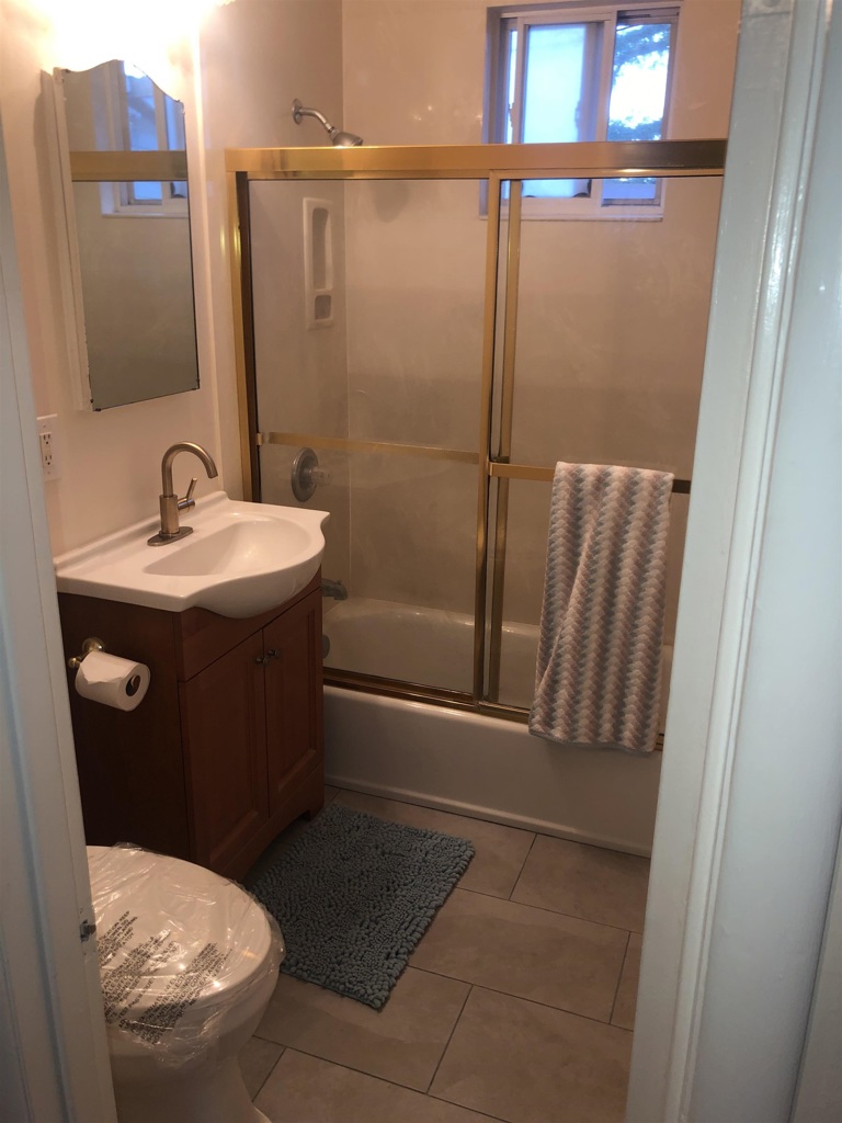 Residential Lease for rent at 627 Rose Avenue, Pleasanton CA featuring 1 bed and 1 bath