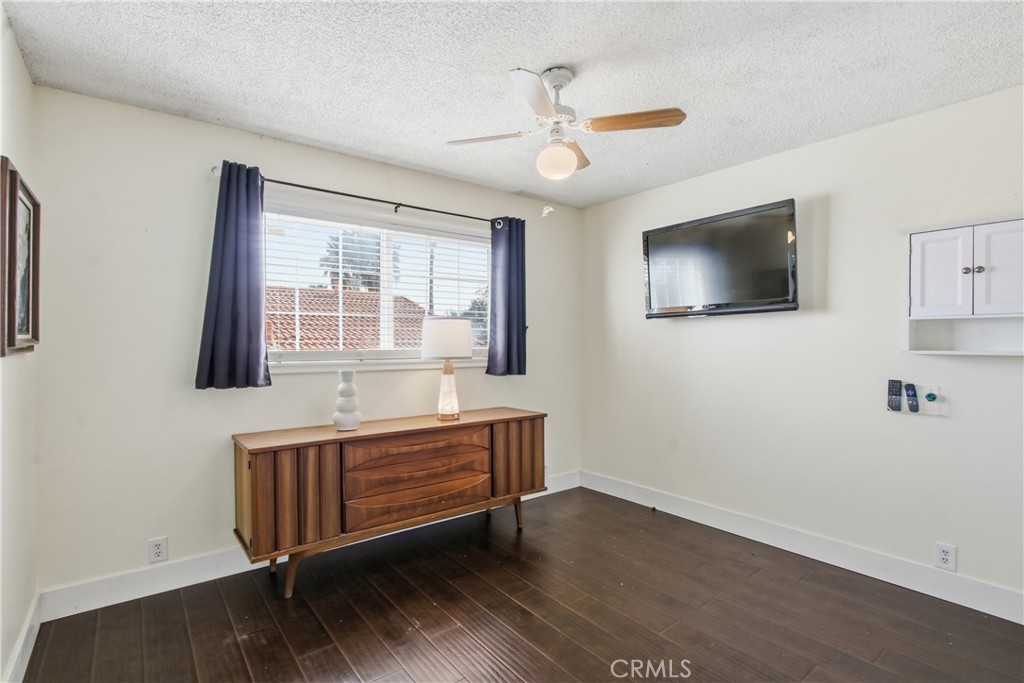 Residential for sale at 17430 Crawford, Lake Elsinore CA featuring 3 beds and 2 baths