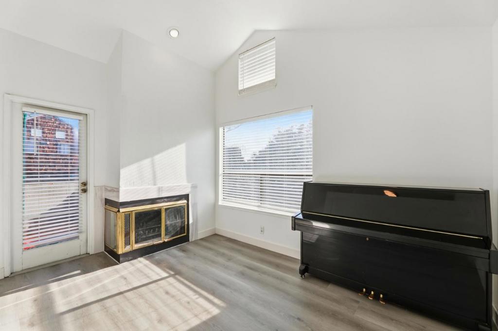 Residential for sale at 378 Stacey, Fremont CA featuring 1 bed and 1 bath