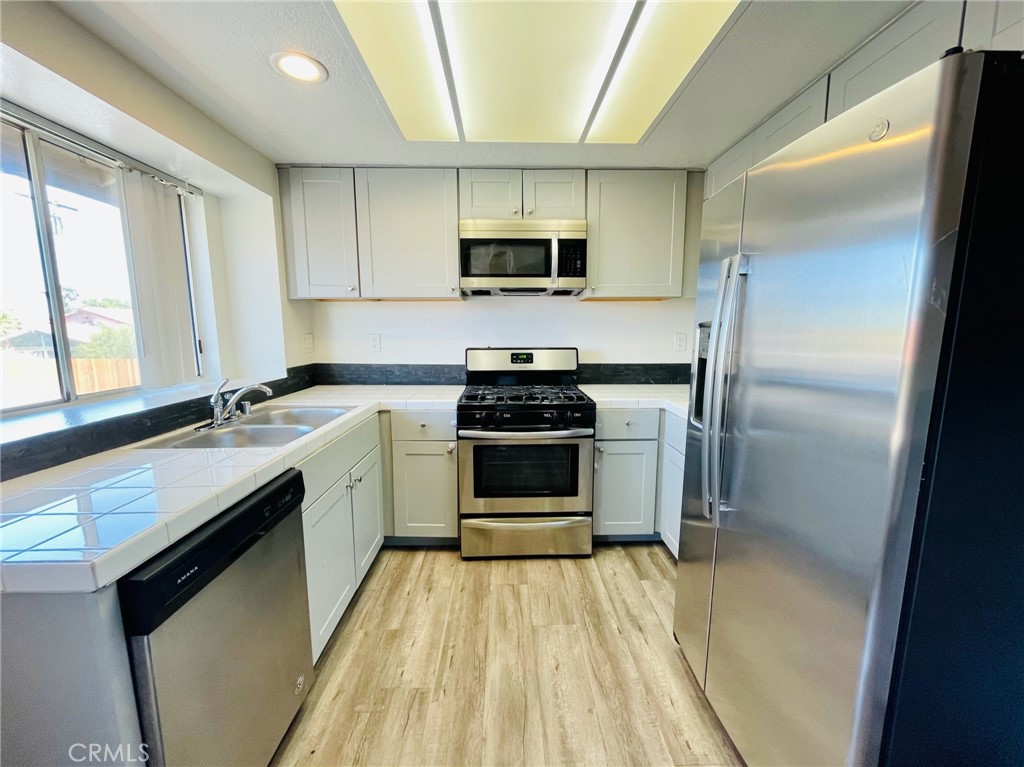 Residential Lease for rent at 79400 Avenue 42 2, Bermuda Dunes CA featuring 2 beds and 2 baths