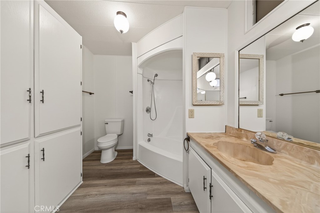 Residential for sale at 1670 Santa Susana, Hemet CA featuring 2 beds and 2 baths