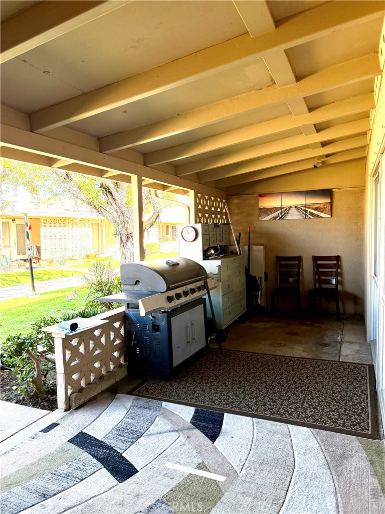 Residential for sale at 13630 Alderwood Ln., M4-77I, Seal Beach CA featuring 1 bed and 1 bath