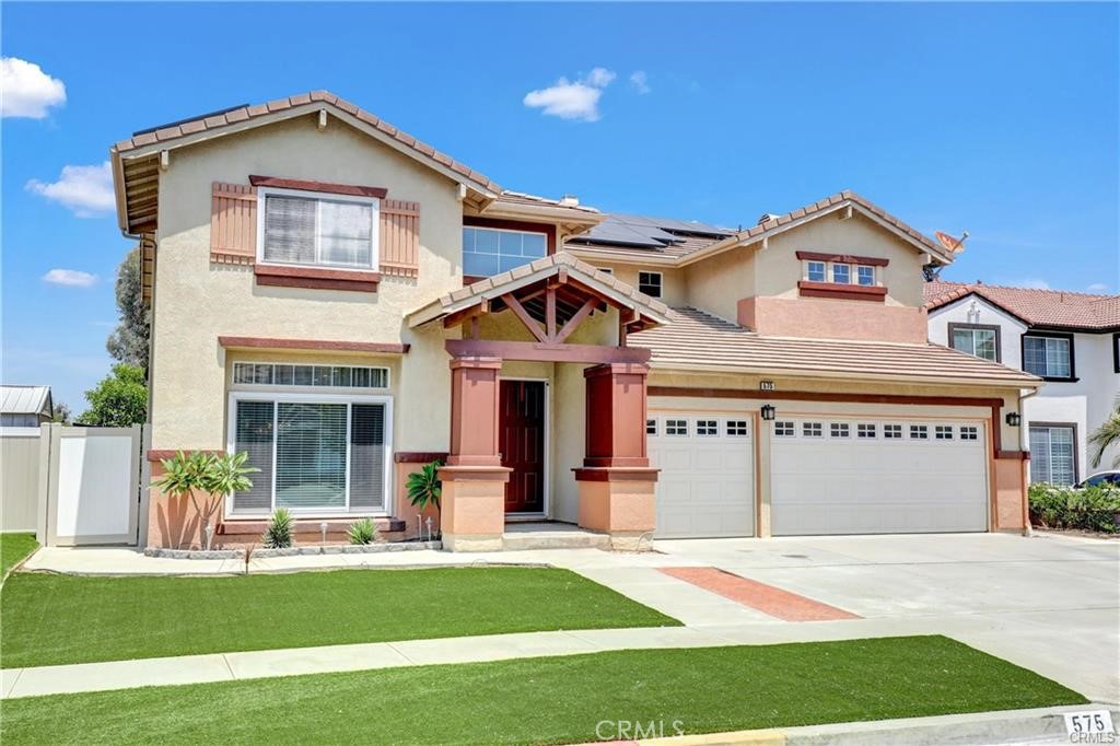 Residential Lease for rent at 575 Rembrandt, Corona CA featuring 4 beds and 3 baths