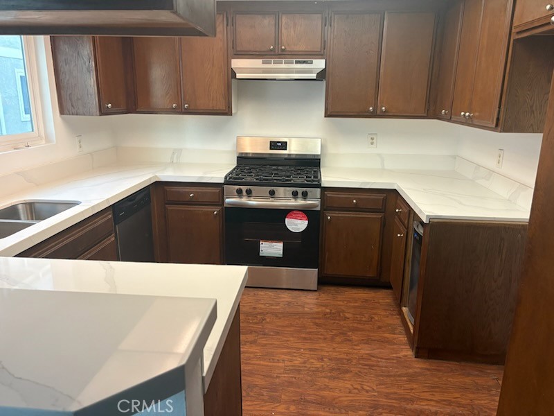 Residential Lease for rent at 21901 Moneta 49, Carson CA featuring 3 beds and 3 baths