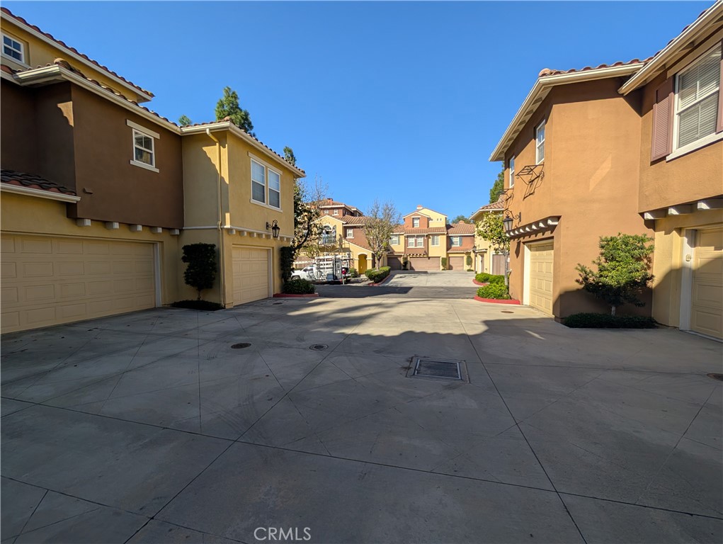 Residential Lease for rent at 910 Timberwood, Irvine, Orange County CA featuring 2 beds and 3 baths
