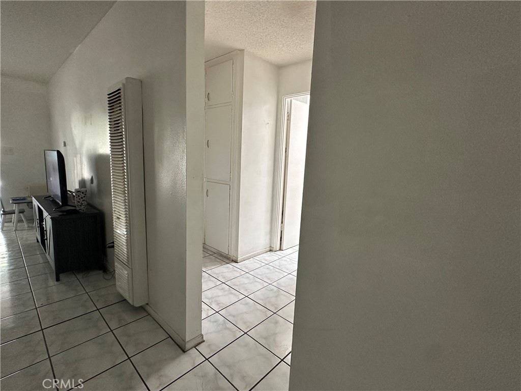 Residential for sale at 307 Santo, San Jacinto CA featuring 2 beds and 2 baths