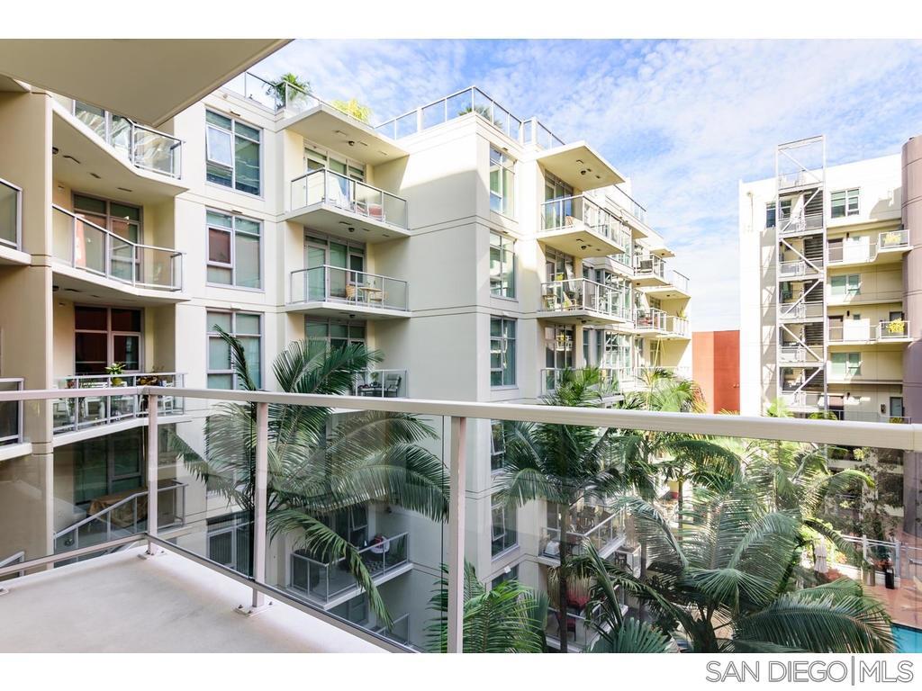 Residential Lease for rent at 1431 Pacific Hwy 502, San Diego CA featuring 1 bed and 1 bath