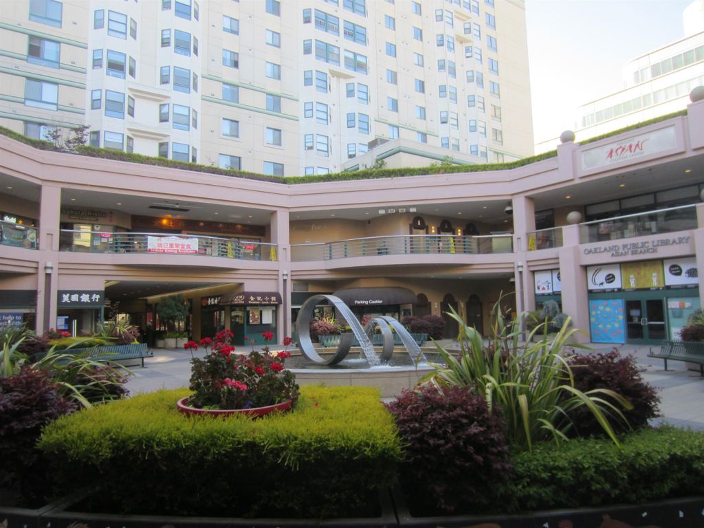 Residential for sale at 988 Franklin Street 710, Oakland CA featuring 1 bed and 1 bath