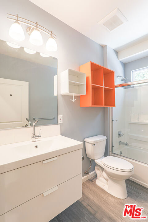 Residential Income for sale at 1259 W 36th Place, Los Angeles CA featuring 15 beds and 15 baths