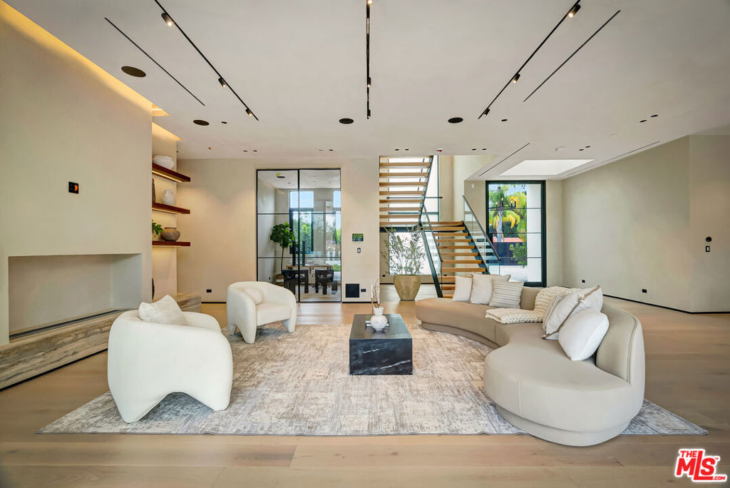 Residential for sale at , Tarzana, Los Angeles CA featuring 7 beds and 6 baths