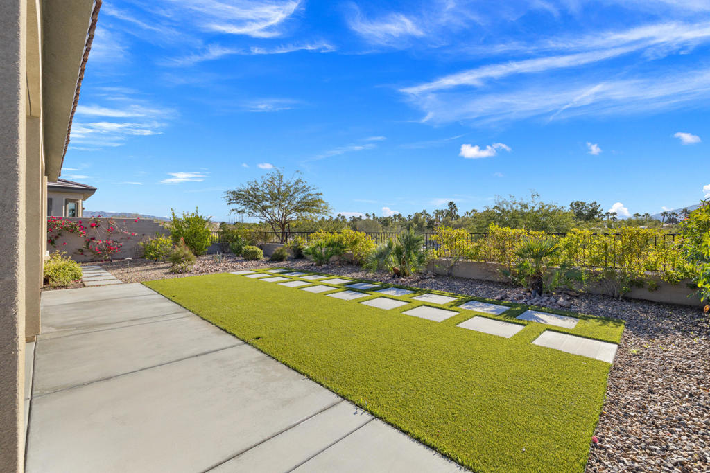 Residential for sale at 39 Cabernet, Rancho Mirage CA featuring 3 beds and 2 baths