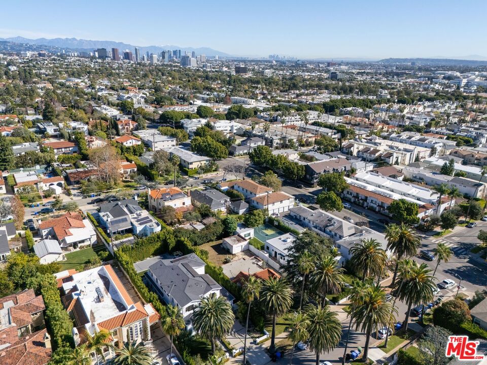 Active for sale at Santa Monica, CA, Santa Monica, CA CA and 1 bath