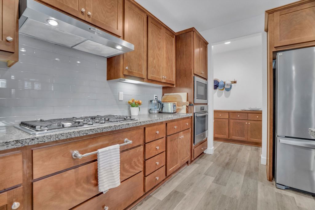 Residential for sale at 263 263 E Vita Ave, Tracy CA featuring 4 beds and 4 baths