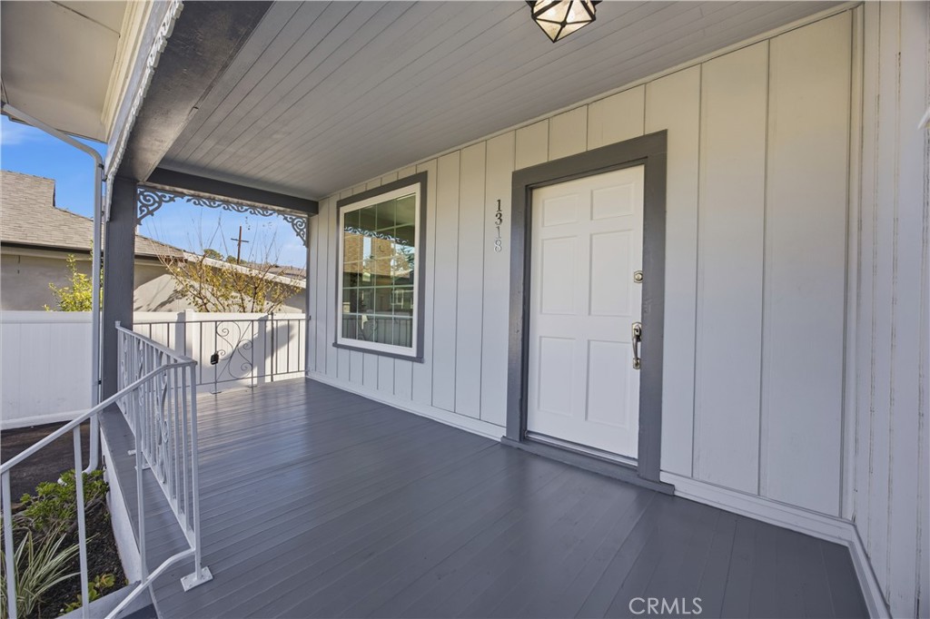 Residential for sale at 1318 E Garfield, Glendale CA featuring 3 beds and 2 baths