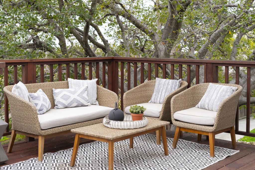 Residential for sale at 950 Scott St, Oakland CA featuring 3 beds and 1 bath